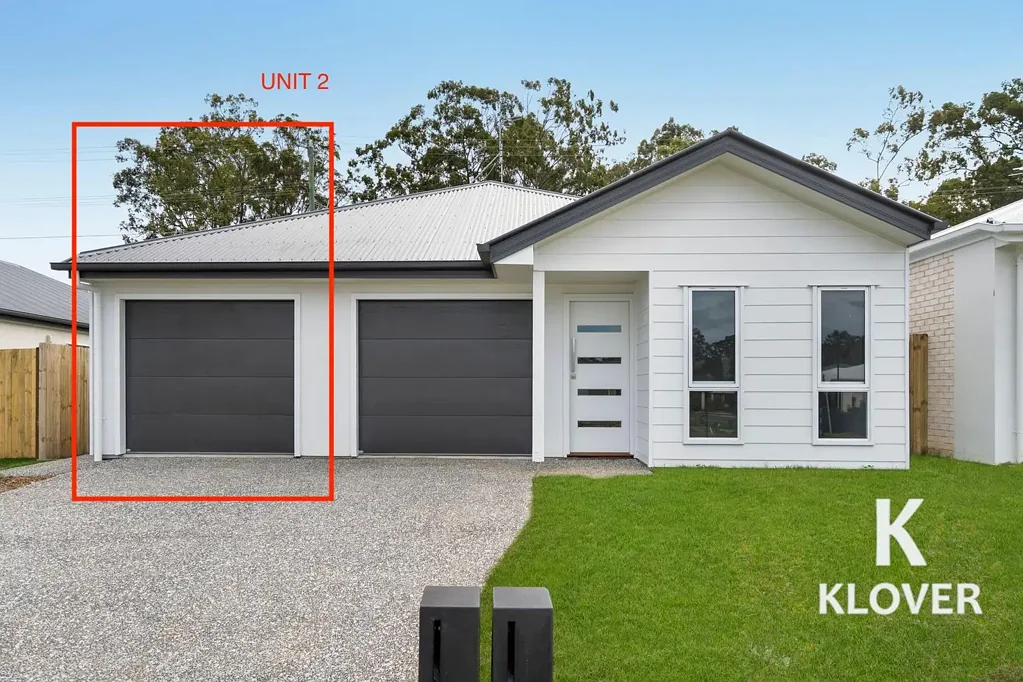 🏡 Modern & Low-Maintenance Duplex in a Convenient Logan Reserve Location