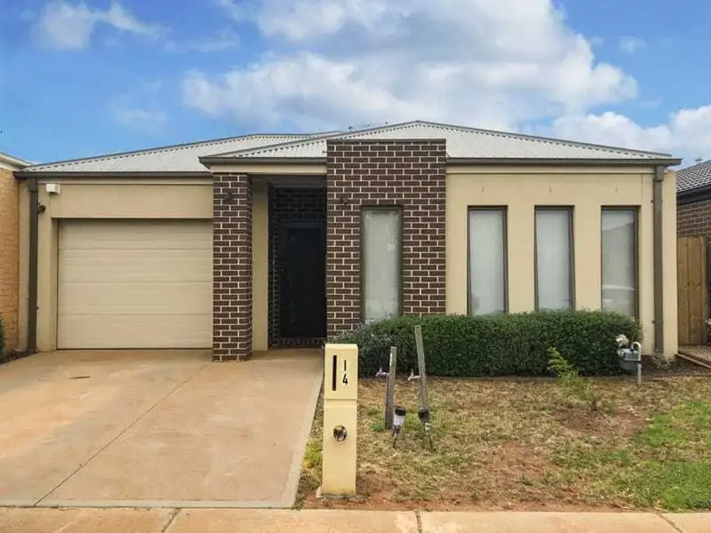 Modern Family Living in the Heart of Weir Views!
