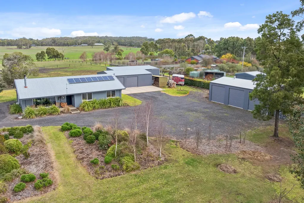 Elliminyt 3 Bedroom Slow Down and Truly Enjoy Country Living