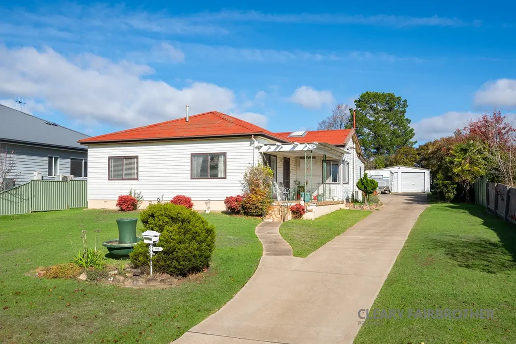West Bathurst 3Zimmer Fantastic Opportunity to Enter the Market