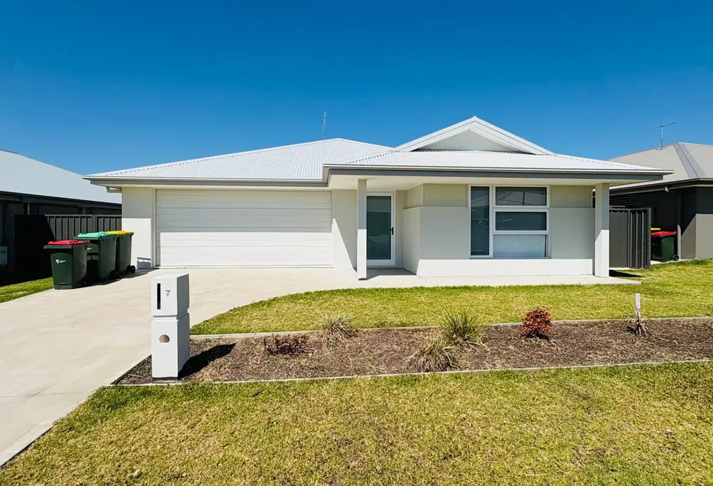 Summer Green Estate Home!