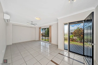 ਰਹਿਣ ਵਾਲਾ ਕਮਰਾ - 10 Lynd Street, Mount Sheridan, QLD 4868