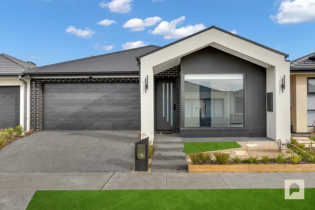 Comfort, Convenience & Contemporary Living