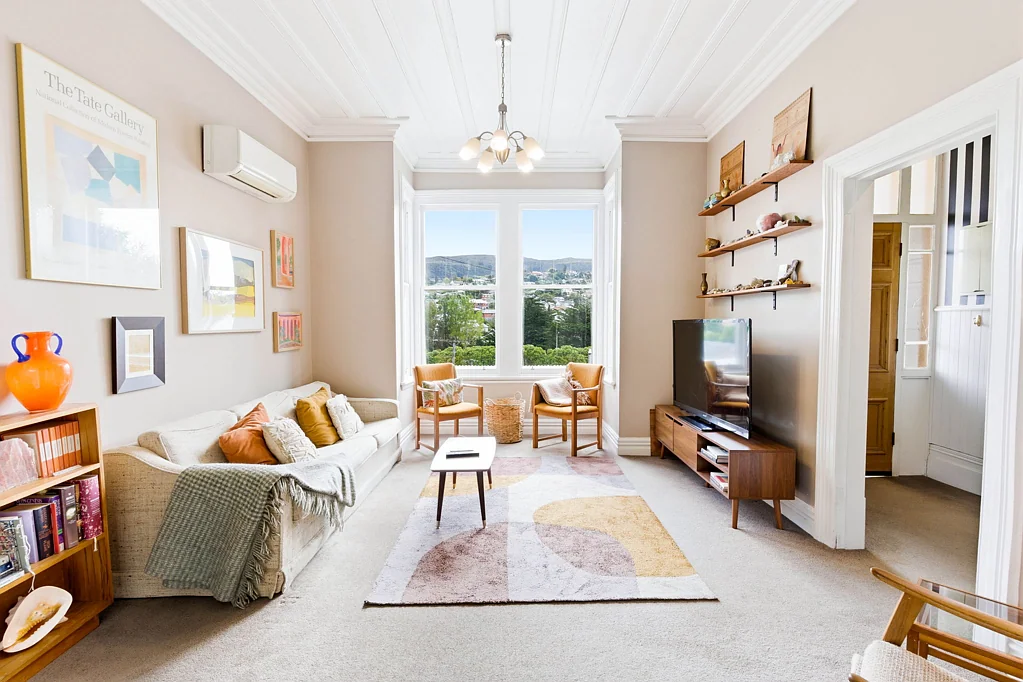 Kaikorai 3બેડરૂમ Sun-Soaked with Elevated Views & Modern Comforts