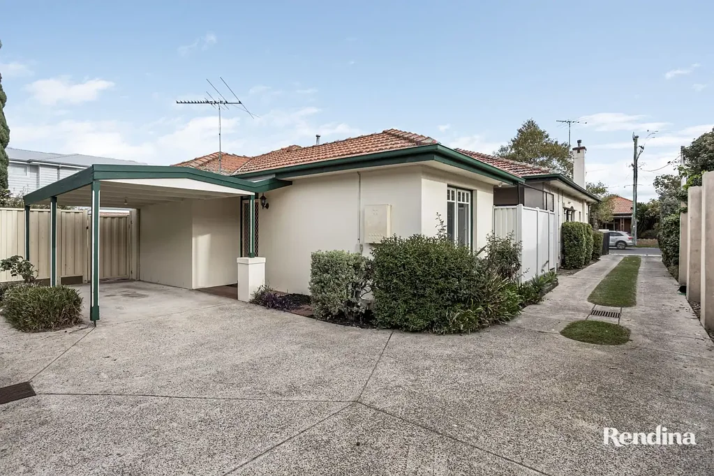 Ascot Vale 2침실 Neat First Home or Investment
