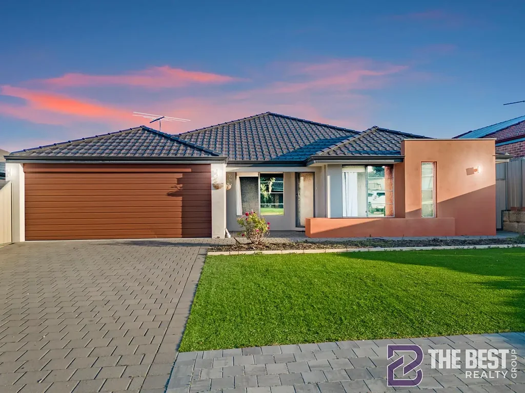 Wanneroo 4房  Spacious Modern Family Home with Poolside Living