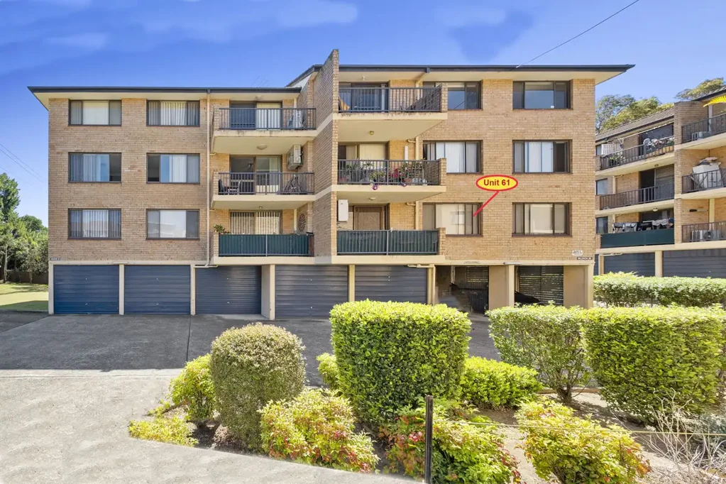 Blacktown 2침실 First Floor Apartment � Walk to Station & Hospital