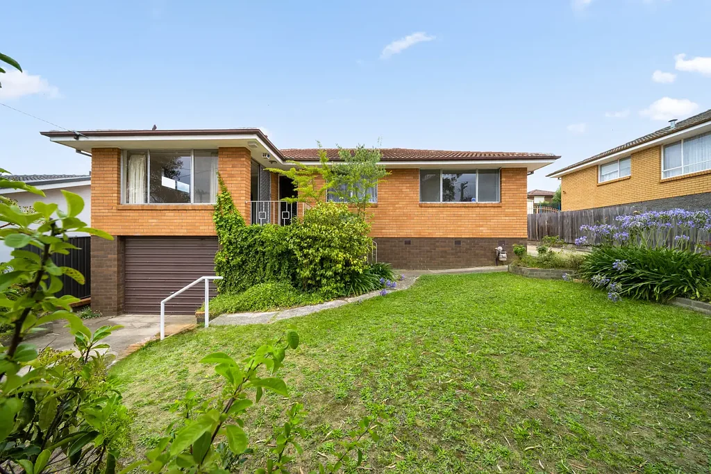 Karabar 3 Bedroom Comfortable 3 Bedroom Home with Outdoor Entertaining
