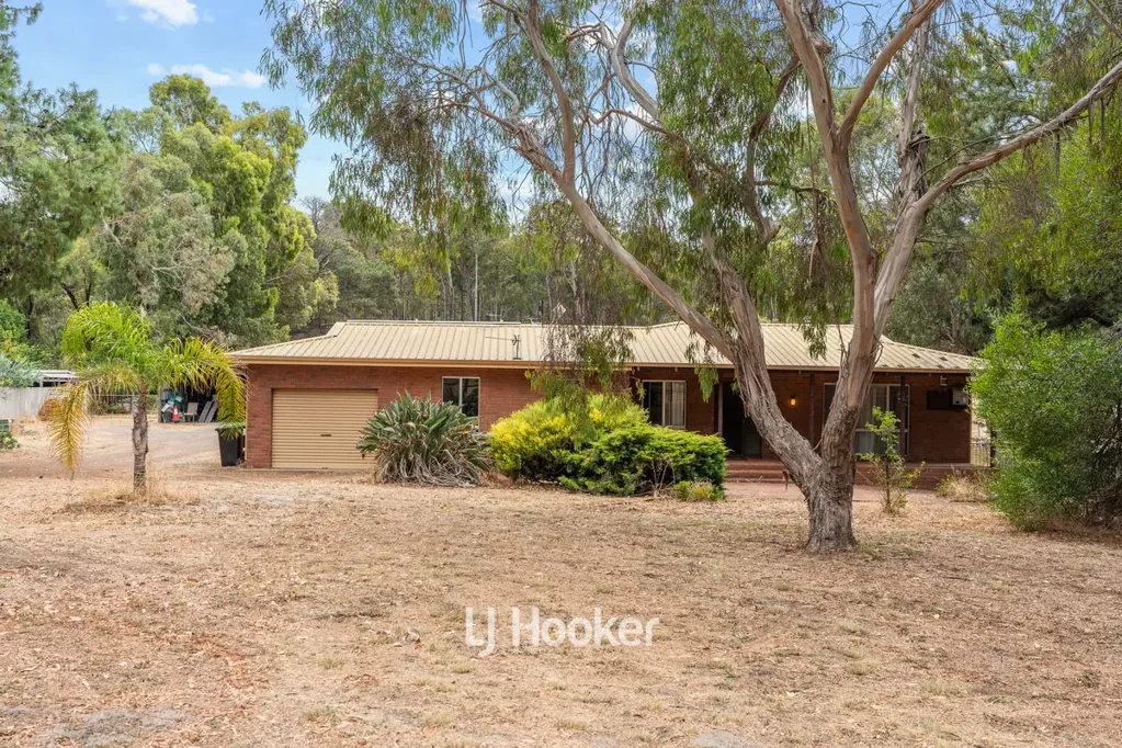 90 Foster Street, Collie, WA 6225