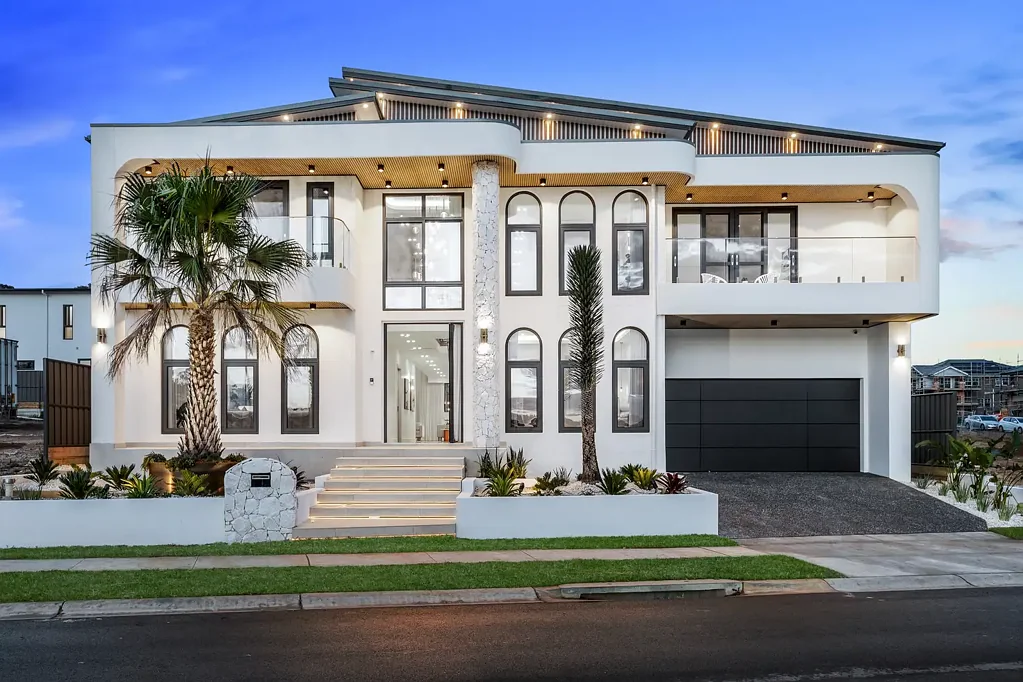 Box Hill 5房 位于著名的 The Gables 的独家湖畔杰作 Exclusive Lakefront Masterpiece in Prestigious The Gables