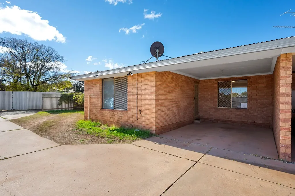 Boulder 2Habitaciones No Strata Fees | Leased Until 2027 | Rental Growth Potential