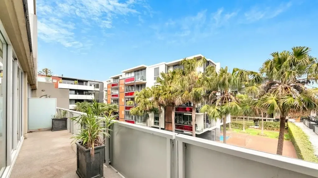 Modern 2-Bedroom Apartment with North-Facing Balcony in Prime Port Melbourne Location