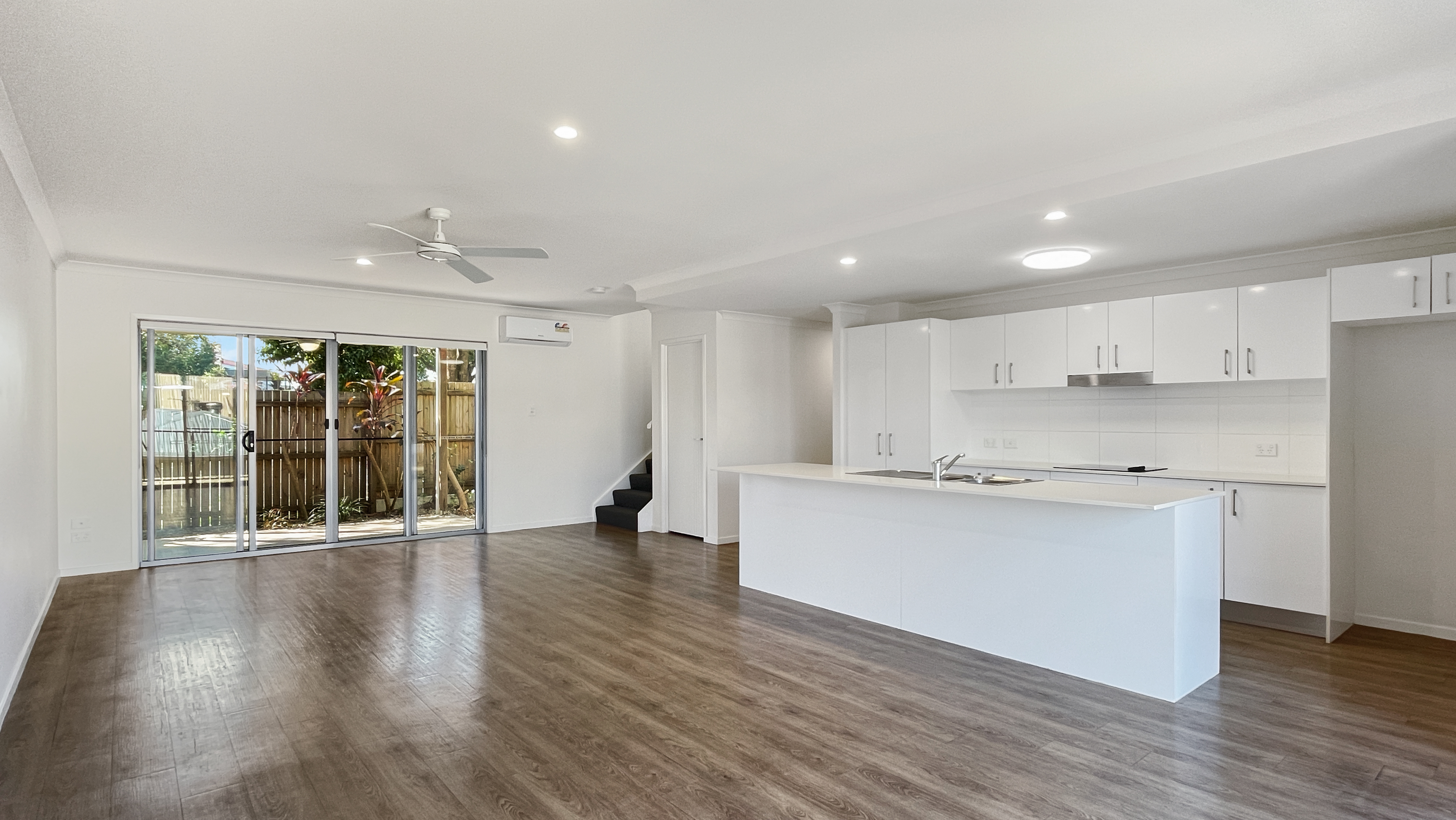 10-12 MILL LANE, NAMBOUR QLD 4560, 0 rūma, 0 rūma horoi, Townhouse