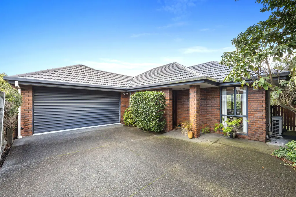 Russley 3Moenga This Hidden Gem Will Surprise & Delight!