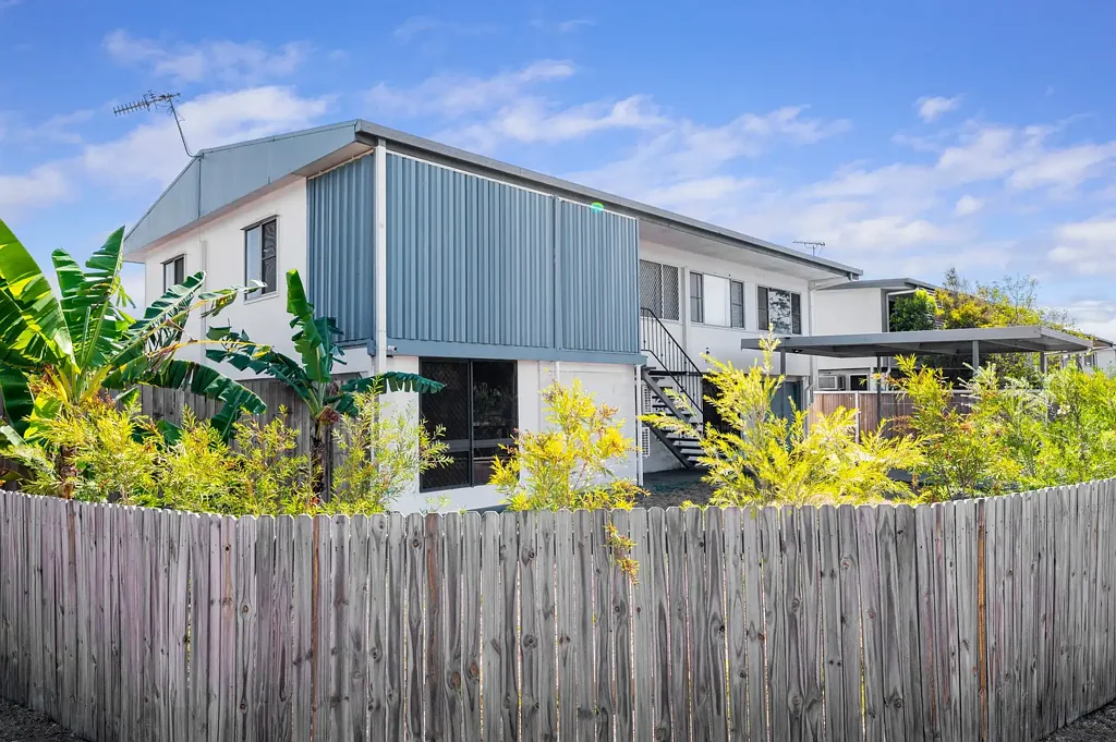 Four bedroom home with pool