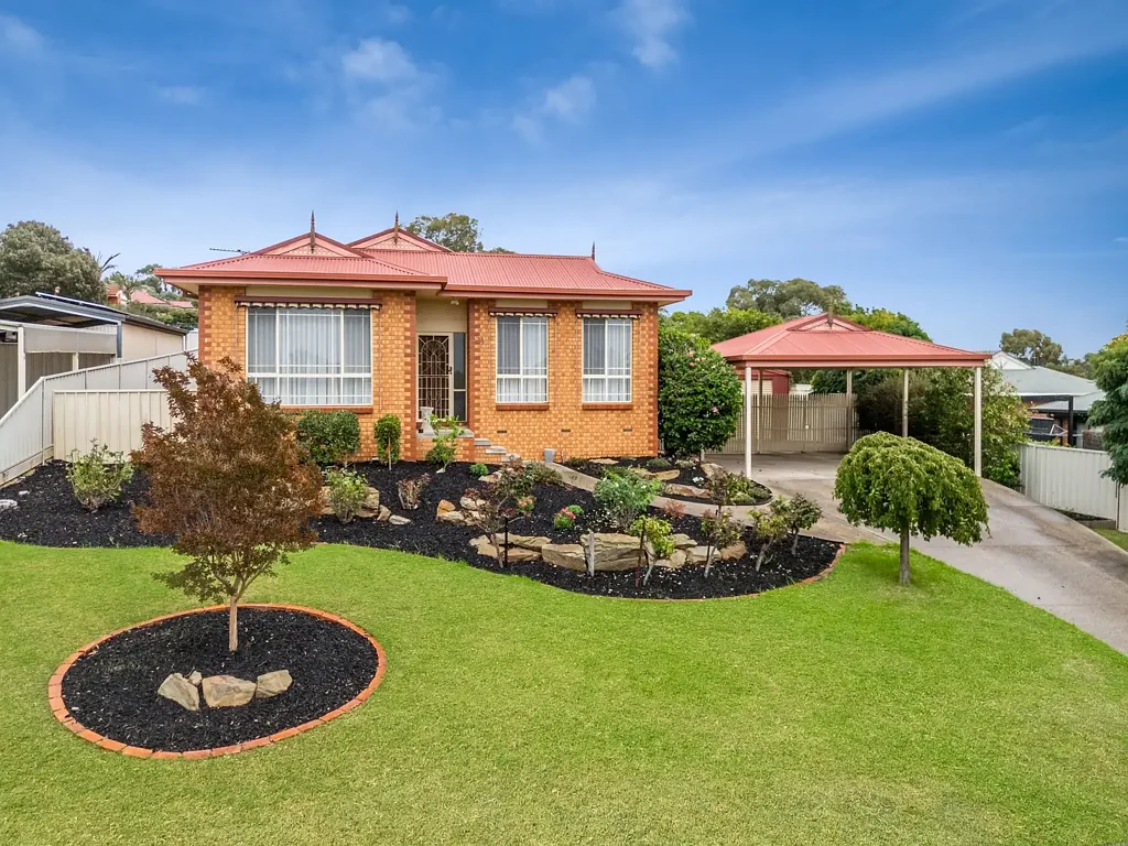 24 Duke Street, Kangaroo Flat, VIC 3555