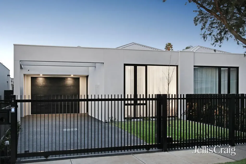 Bentleigh East 3બેડરૂમ Brand New, Single Level Executive Lifestyle