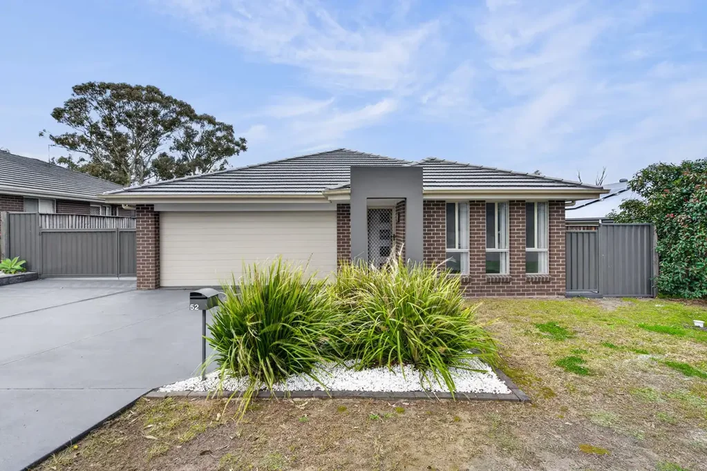 Cessnock 4 Bedroom BEAMING WITH A FRESH NEW LOOK AND SPACE FOR THE VAN!