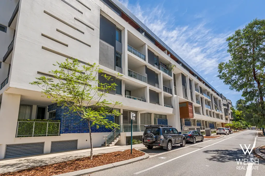 THIS IS LIVING!! **Please note - Furnished Apartment**