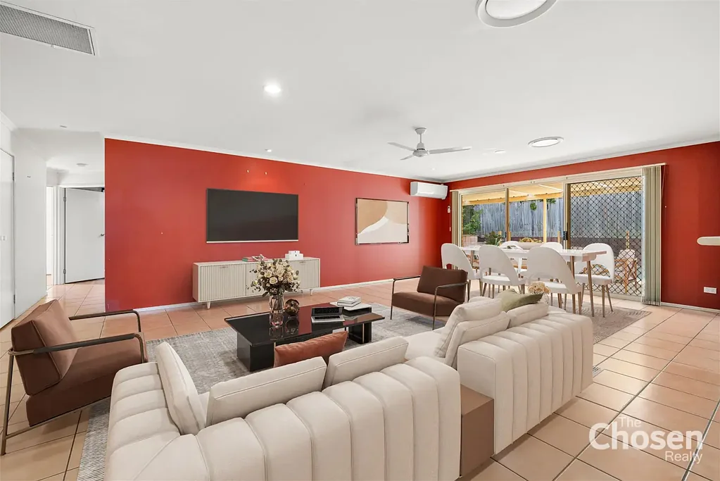 Parkinson 6chambre Grand Family Entertainer with 6 Bedrooms, Study, Media Room & Resort-Style Pool