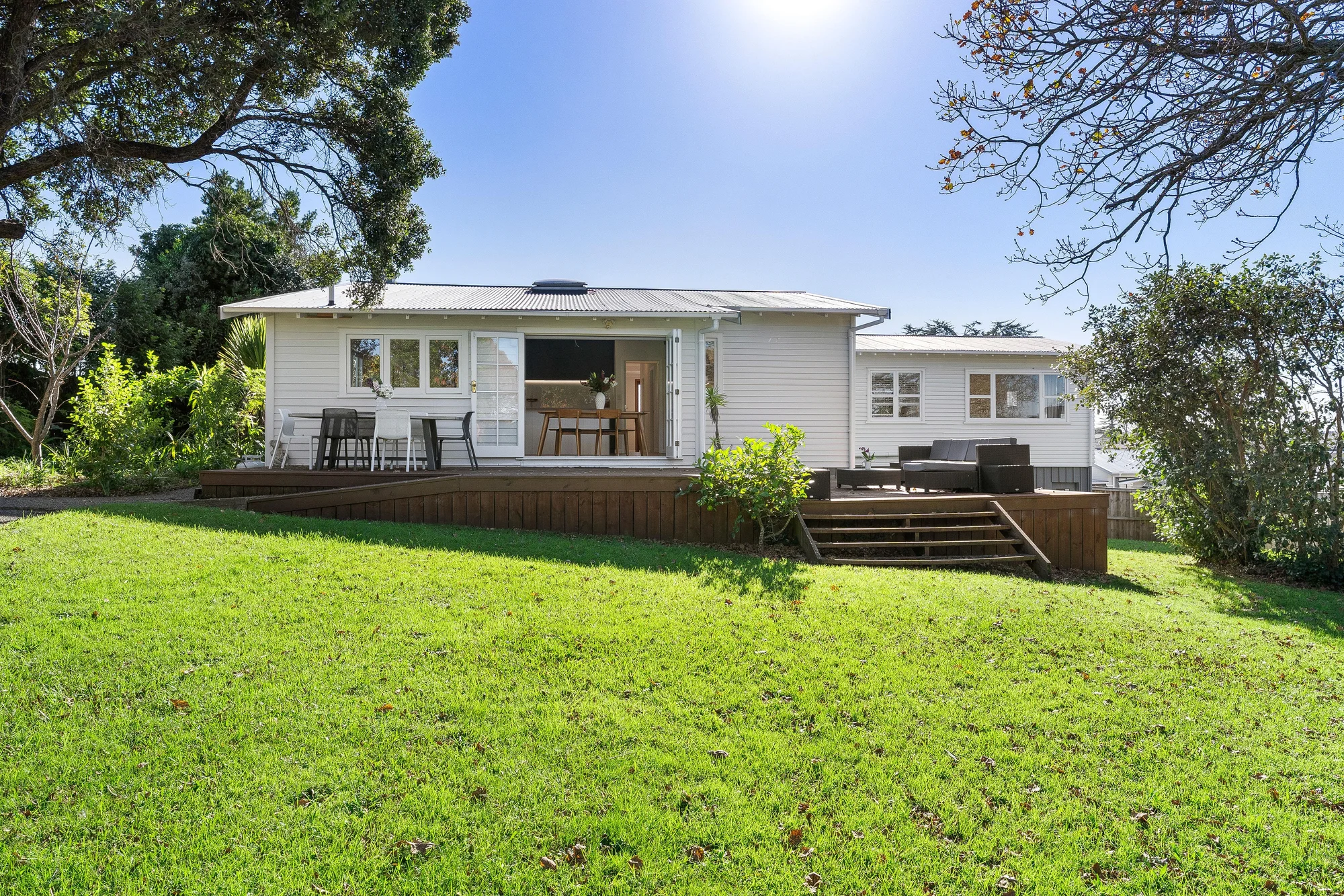 Te Atatu Peninsula 4બેડરૂમ Ignore CV: A Unique Buyer's Opportunity