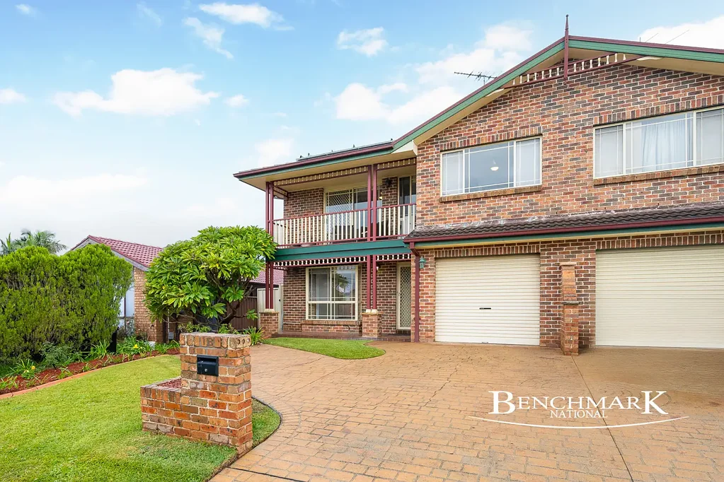 Casula 4ห้องนอน For Sale – Beautifully Presented 4-Bedroom Duplex in Prime Casula Location