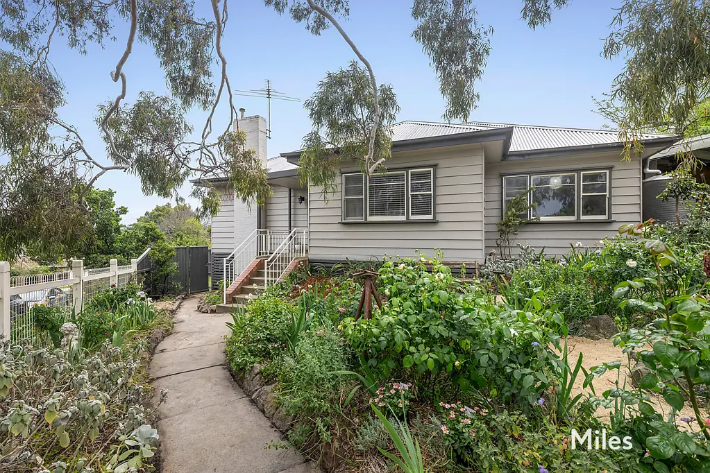 11 Coorie Crescent, Rosanna, VIC 3084
