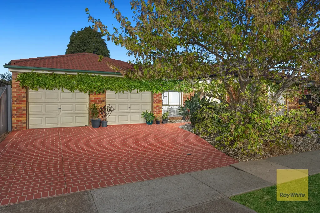 13 Moorgate Street, Point Cook, VIC 3030