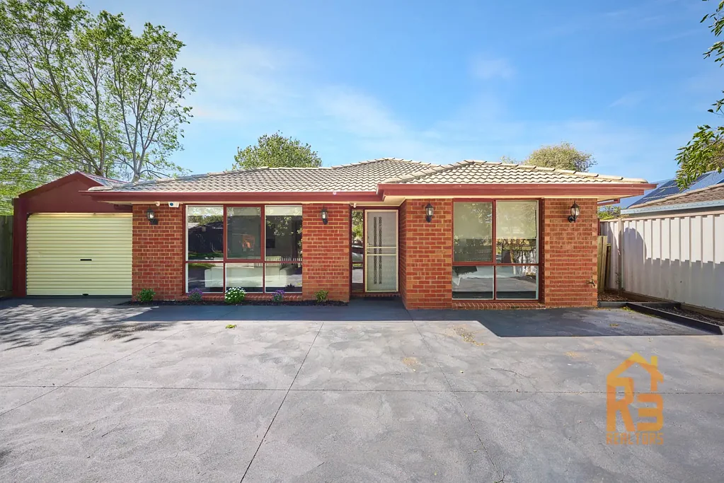 Berwick 3침실 This one has it all!! Modern Living in Prime Location -Perfect for First Home Buyers/young Families/Investors