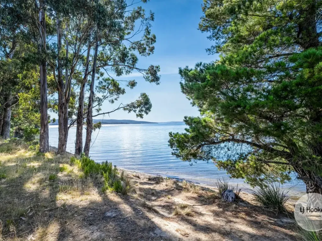 Woodbridge  Dream waterfront opportunity