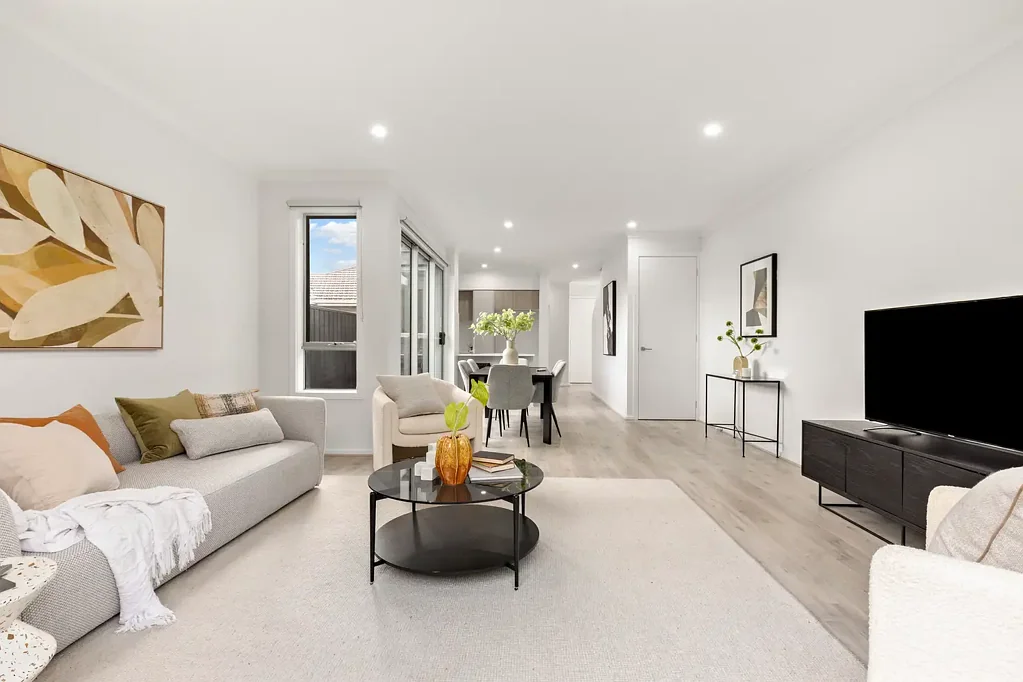 2/5 Whitesides Avenue, Sunshine West, VIC 3020