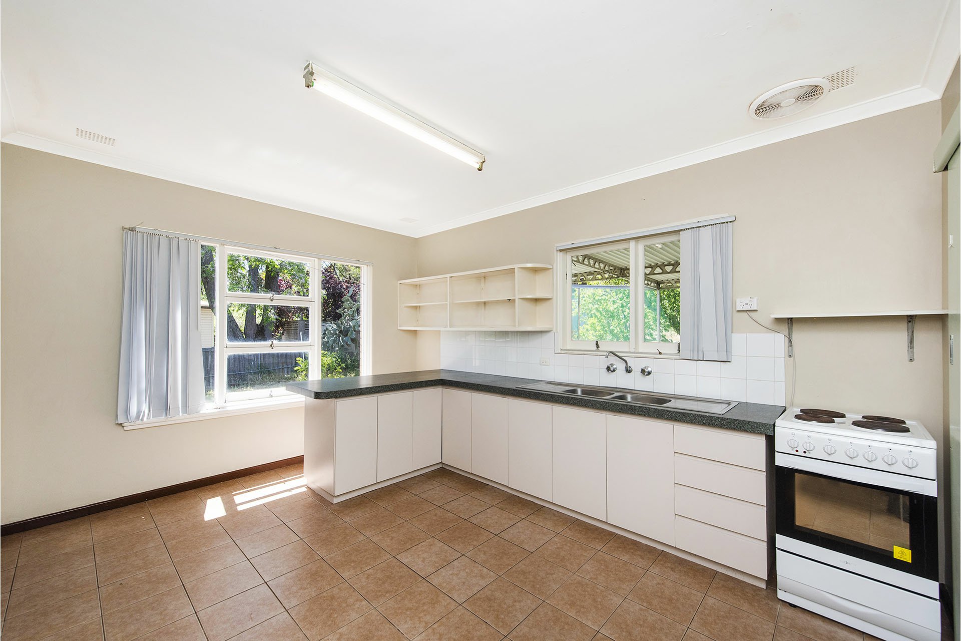 261 CANNING RD, WALLISTON WA 6076, 0 Bedrooms, 0 Bathrooms, House