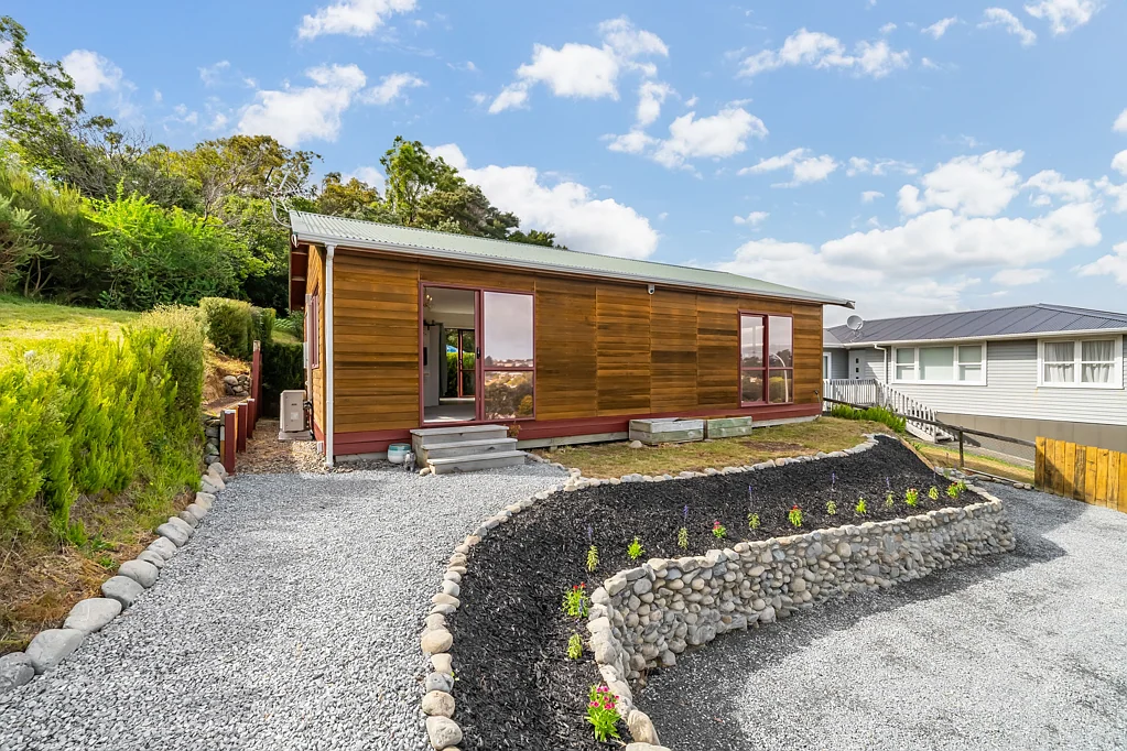 26 Omapere Street, Whitby, Porirua, Wellington