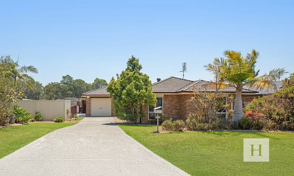 10 Travis Place, Buff Point, NSW 2262