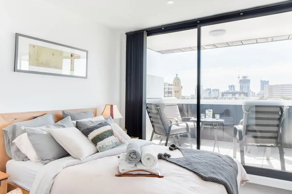 Heart Of Prahran,  top floor apartment - furnished
