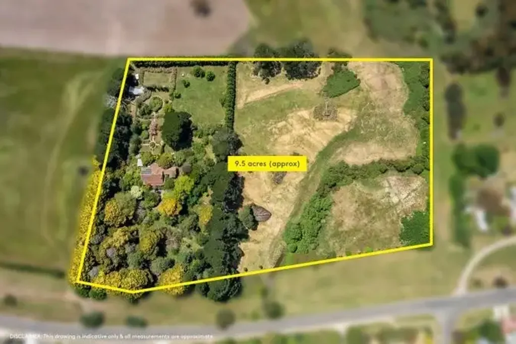 Ballan 3બેડરૂમ Expressions of Interest Sought - Rezoned Residential Development Site