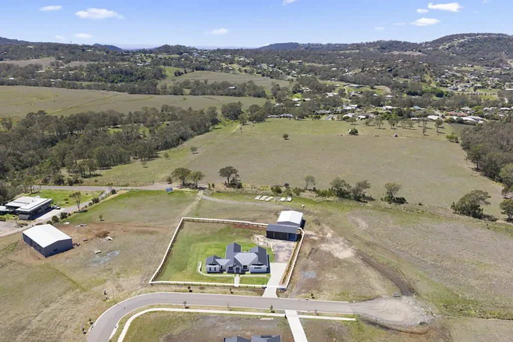 99 Summit Drive, Mount Rascal, QLD 4350