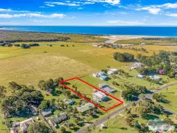 49 Davenport Drive, Coonarr