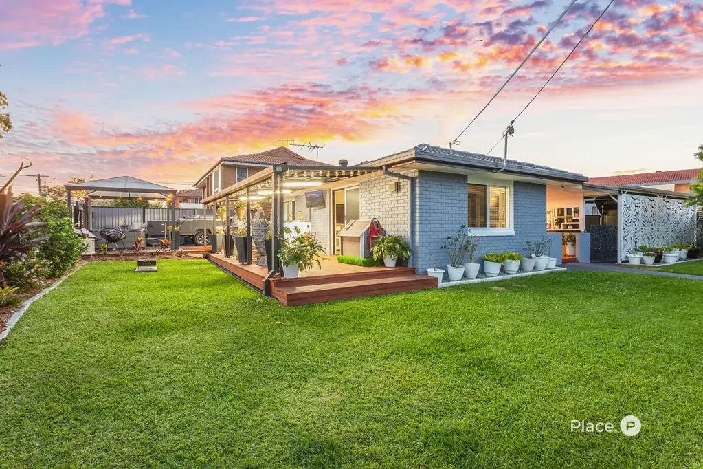2 Farsley Court, Kippa-Ring, QLD 4021