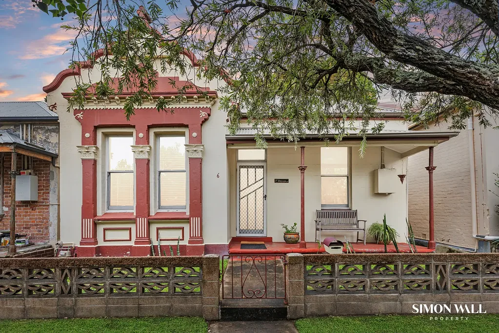 6 Eddy Street, Hamilton, NSW 2303