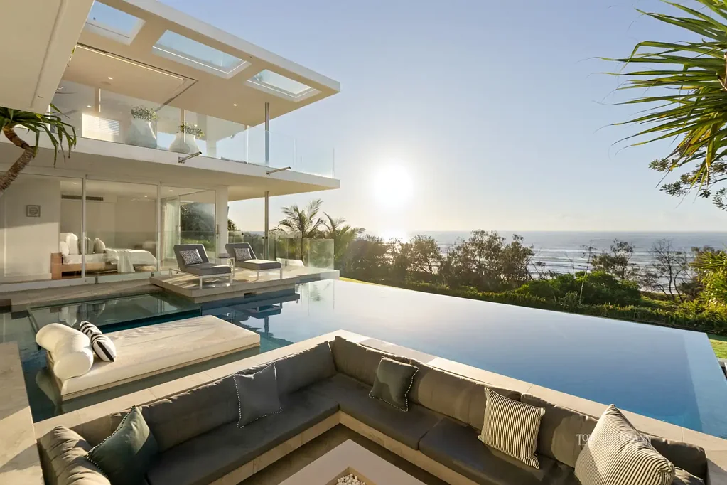 Sunrise Beach 4ਬੈੱਡਰੂਮ A World Beyond: Absolute Beachfront; Unequalled Extravagance
