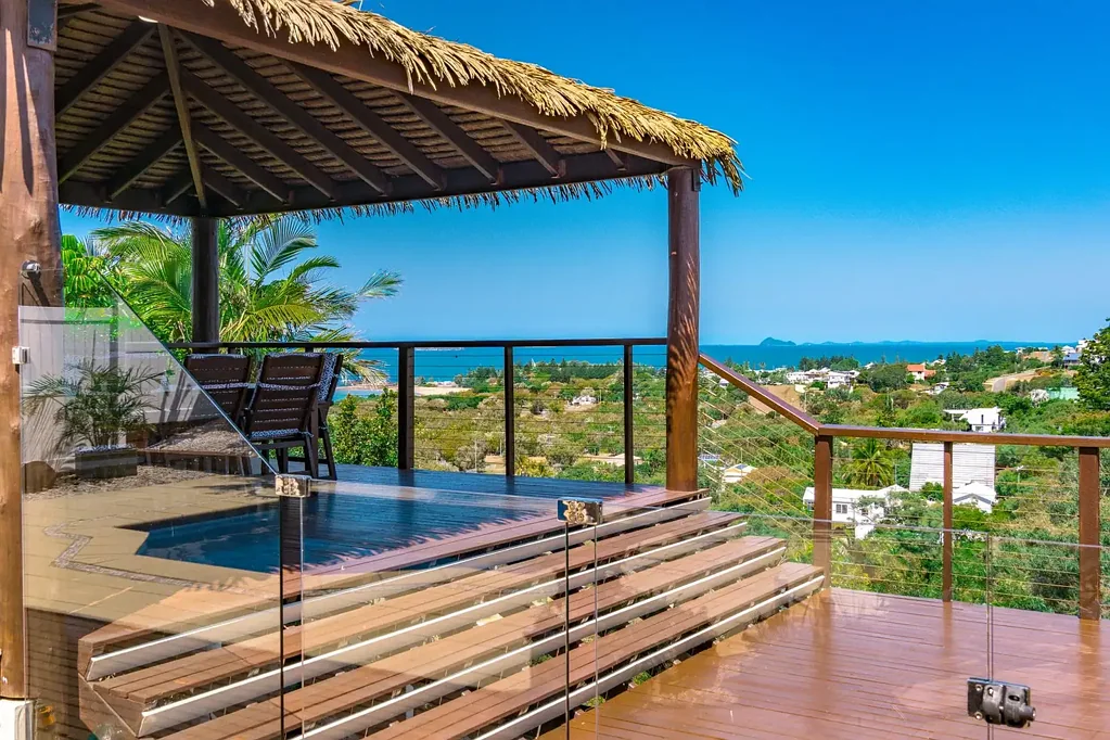Emu Park 5房  Landmark Resort-Style Estate