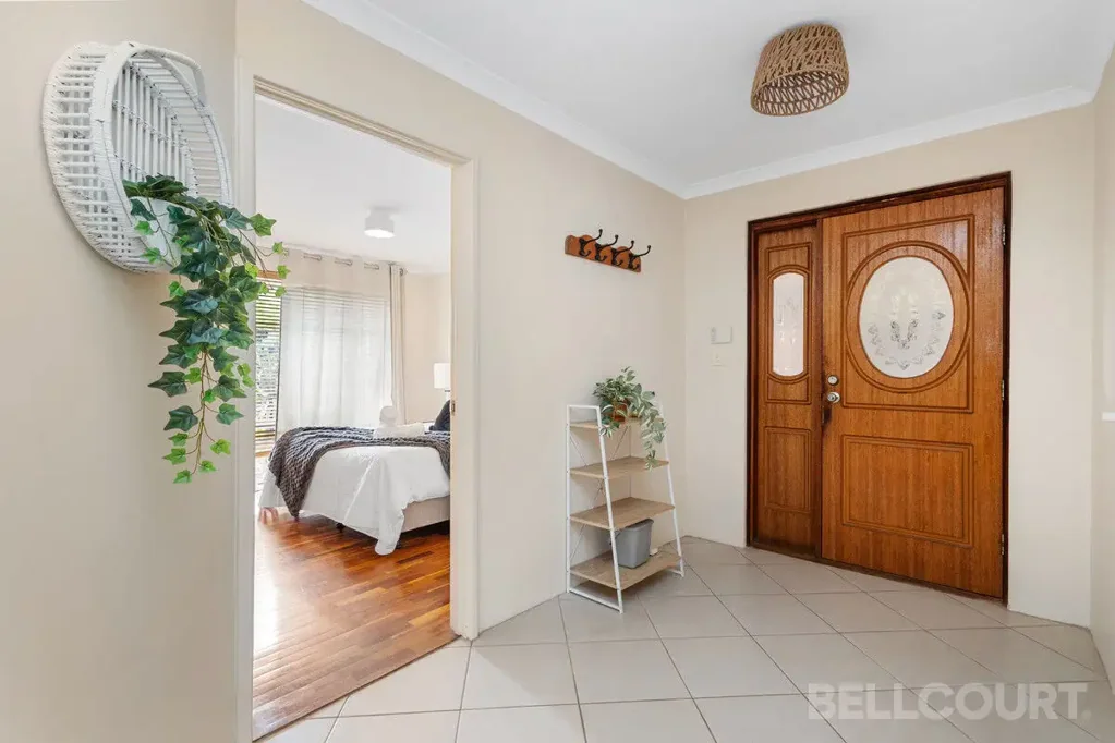 Bayswater 3 Bedroom Riverside Dreaming Becomes Reality —  Duplex Potential on 670sqm