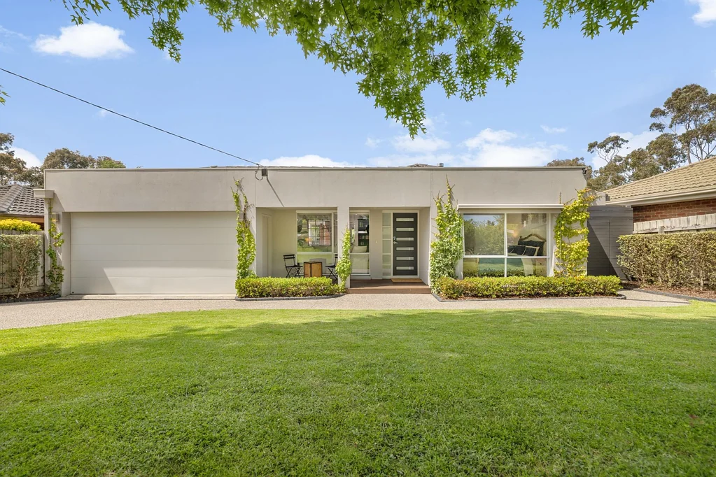 16 Neill Street, Berwick, VIC 3806