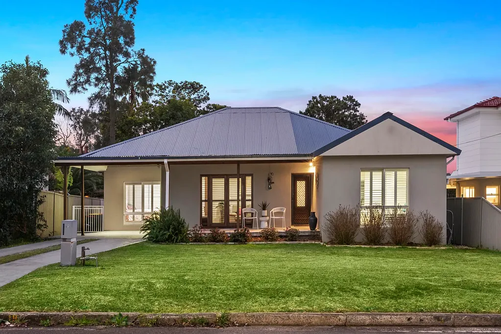 19 Woorak Crescent, Miranda, NSW 2228