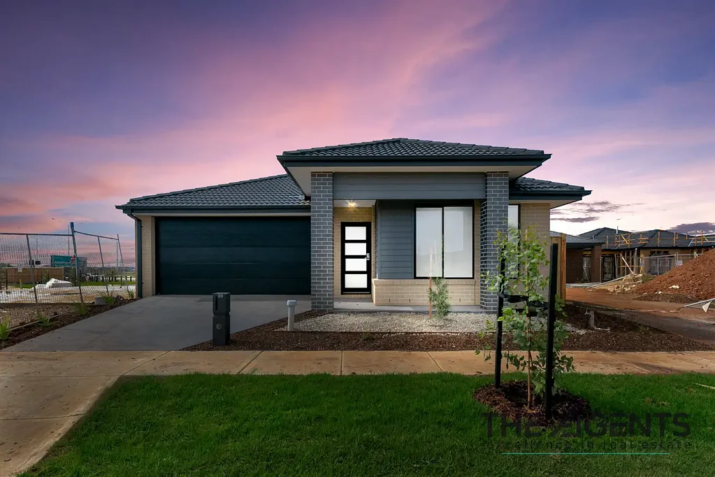 Modern Family Living in a Prime Location
