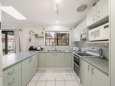 Kusina - 31 Stratford Street, Kippa-Ring, QLD 4021