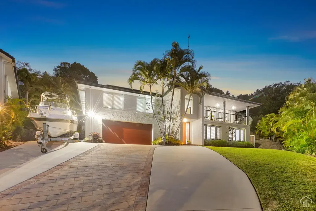 Banora Point 5chambre Dual Living Oasis On Over Quarter Of An Acre