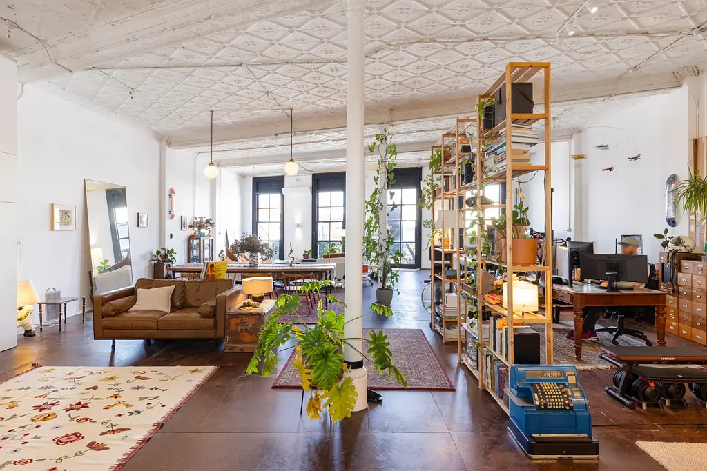 Annandale 2침실 Double-fronted Mixed Use warehouse/shop/apartment on 349sqm