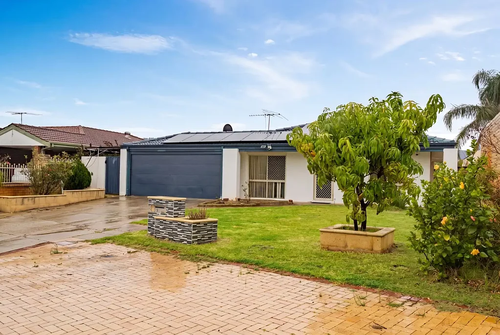 Maddington 4Phòng ngủ A fantastic opportunity to secure a spacious family home positioned on a generous 533sqm block in a quiet cul-de-sac location.